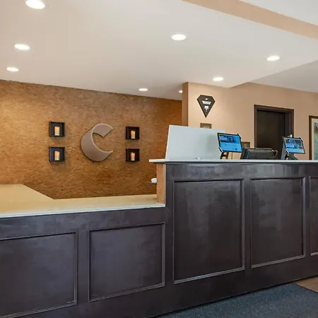 Comfort Inn & Suites Calgary Airport - North-2